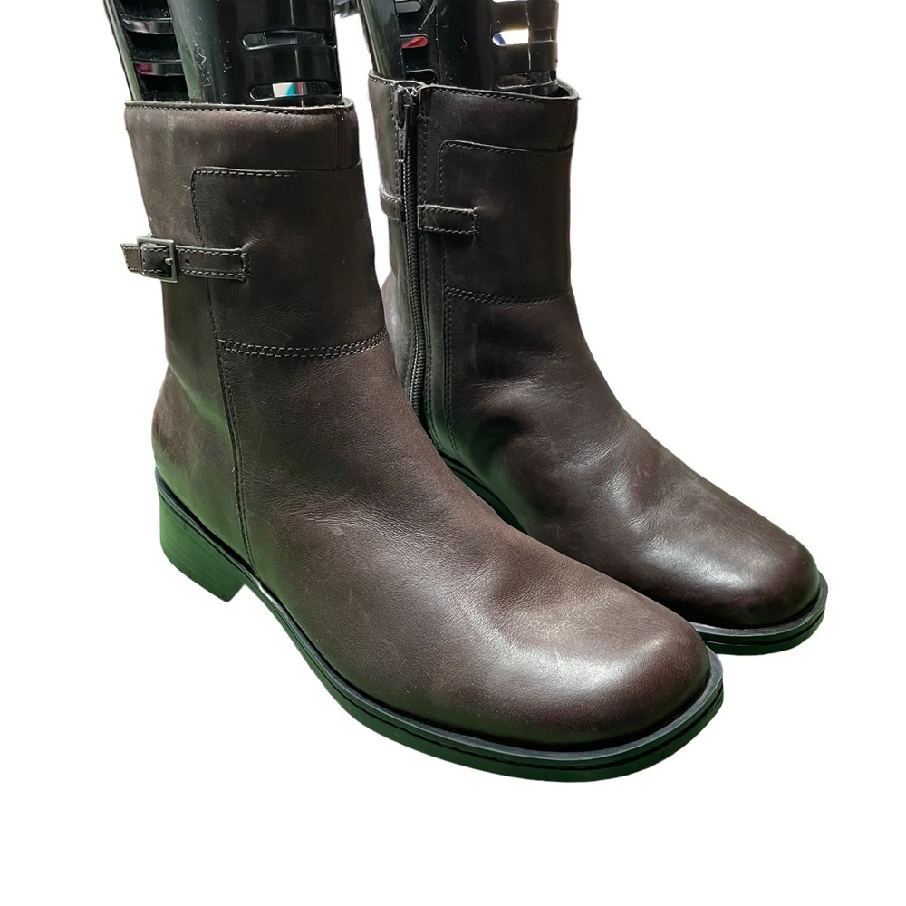 Clarks ankle boots size 6.5M